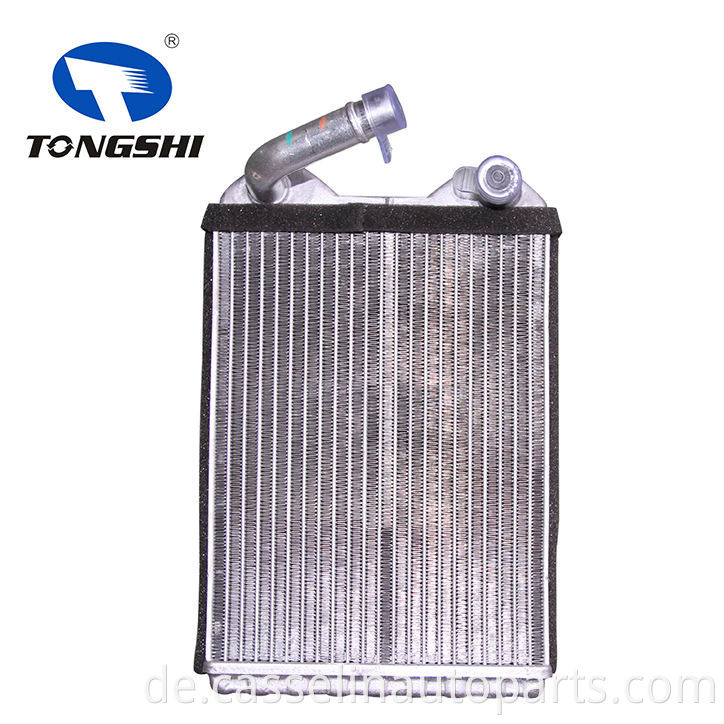 Aluminium -Kühlerwarmwasserbereiter für Mitsubishi OEM MB813485 Heizung für Auto